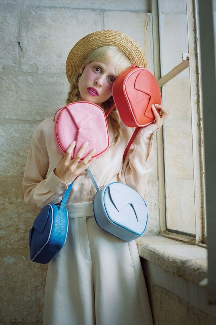 Petite Meller Complet 海外セレブ ファッションニュース Petite Meller Complet 海外セレブ ファッションニュース