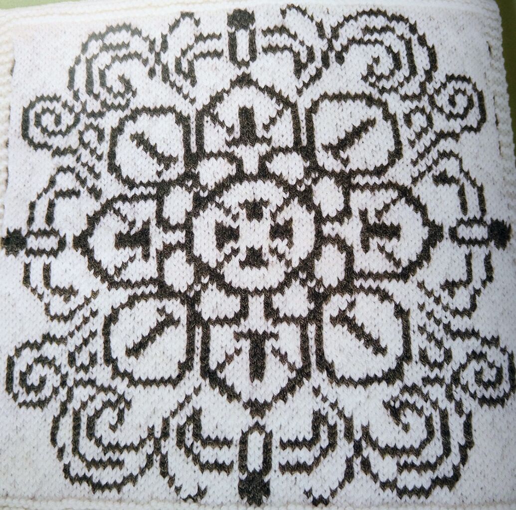 編み込みと模様編みの棒針パターン Aliceの編み物