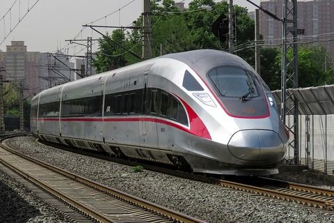 e2143f82-s