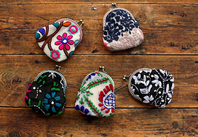 インド刺繍がま口小銭入れ