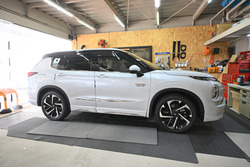 ¥ß¥Ä¥Ó¥· ¥¢¥¦¥È¥é¥ó¥À¡¼¡¢¥¹¡¼¥Ñ¡¼¥Ç¥Ã¥É¥Ë¥ó¥°¡¦¥Õ¥í¥ó¥È¡õ¥ê¥¢Æ±»þ»Ü¹©