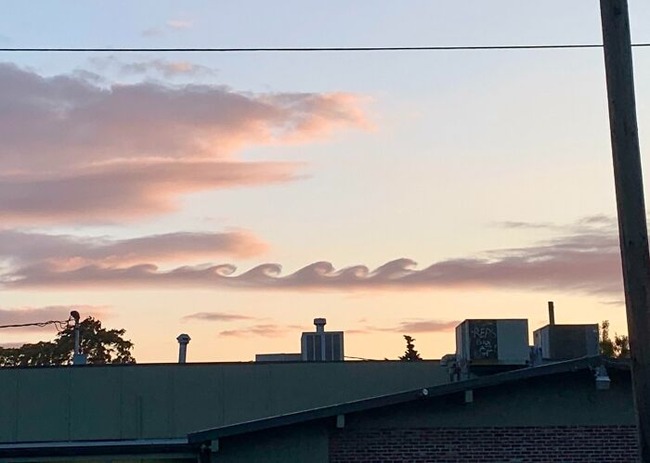 67346422b9cb9_interesting-clouds-shapes
