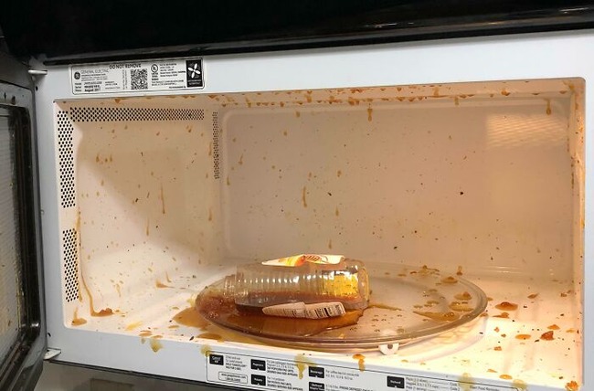 645b8e98a4e76_funny-microwave-heating-fails