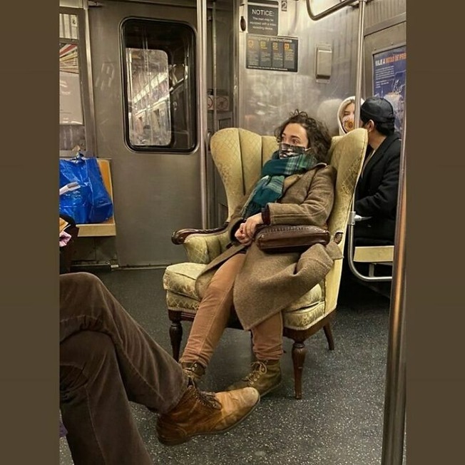 CJtztpslSPM-png__700