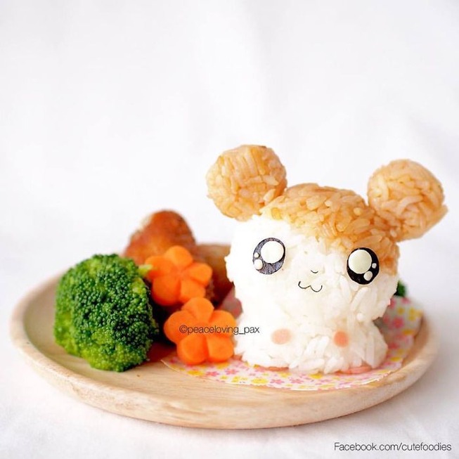 doctor-who-makes-adorable-rice-balls-during-her-free-time