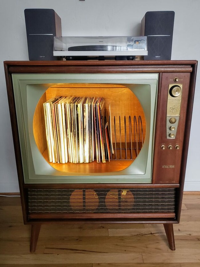 best-second-hand-finds-124-601d1adb77a36__700