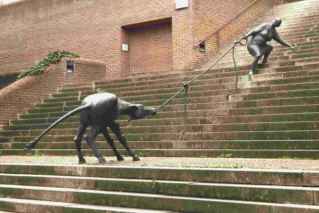 Sculpture_Group_of_Karl-Henning