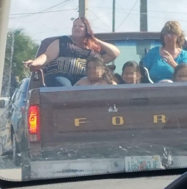 idiots-in-cars-3-677cf9661ac37__700