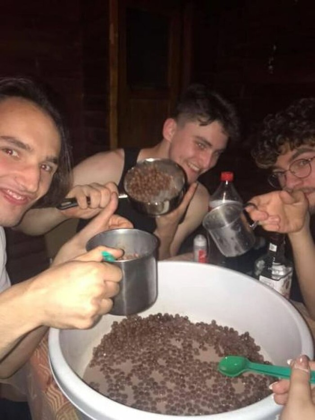 weird-funny-polish-profiles-pics-56-64881b53344d7__700