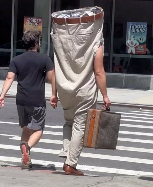 678e256b720ec_funny-new-york-fashion-35