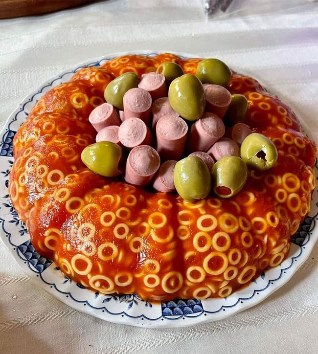 internet-group-sharing-disgusting-vintage-food