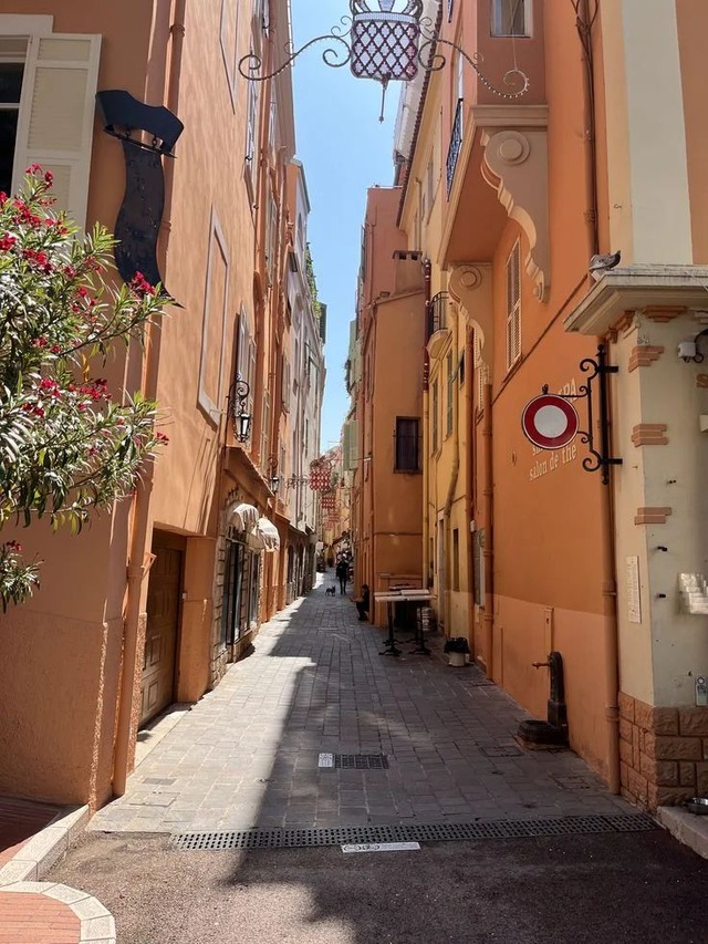 photos of your neighborhood that you took
