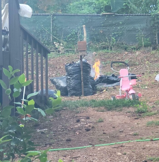 66f511c54814b_infuriating-bad-neighbors