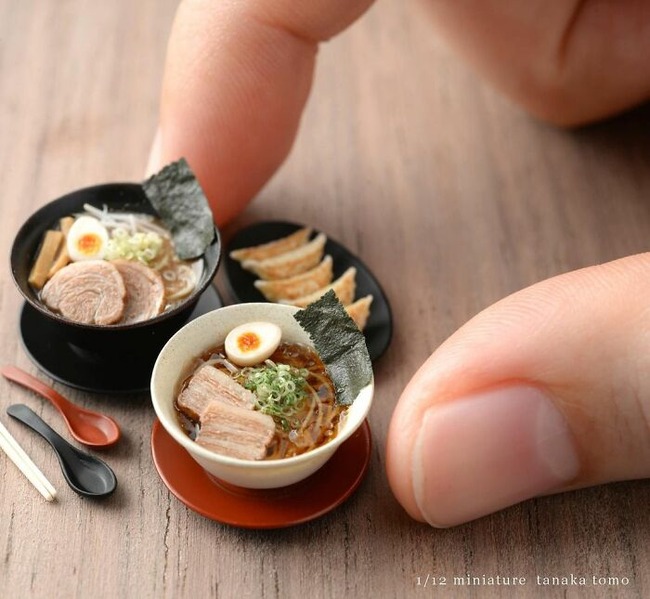 Meet-the-incredible-miniature-works-of-Moto-Tanaka