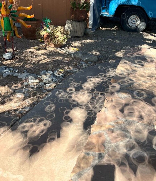 6851060c439e2_interesting-shadow-optical-illusion-pics