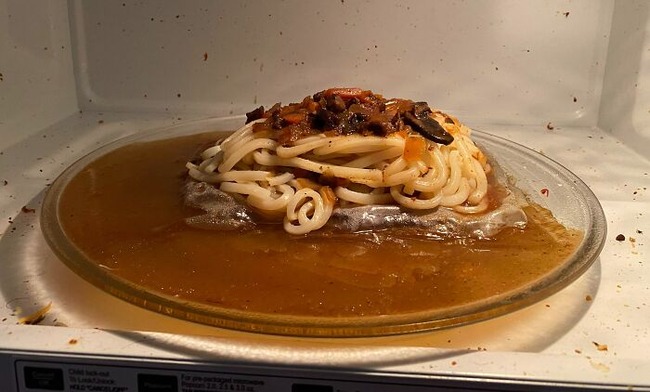 645bb47f42cf9_funny-microwave-heating-fails