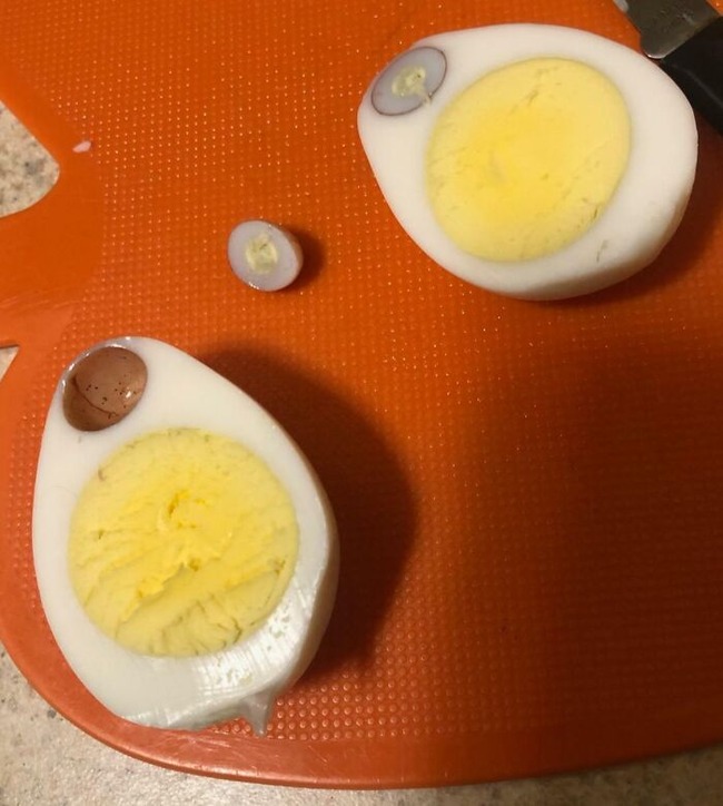 67498f19cfab9_unusual-finds-in-food