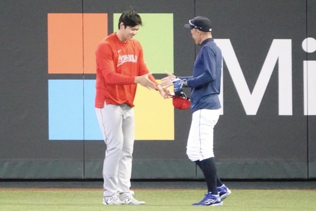 6BF76031-EDEB-43AB-ABF5-7C9DFA3CE3F5