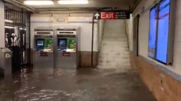 nyc-flooding-hurricane-ida-27-6131dcf1b8051__700