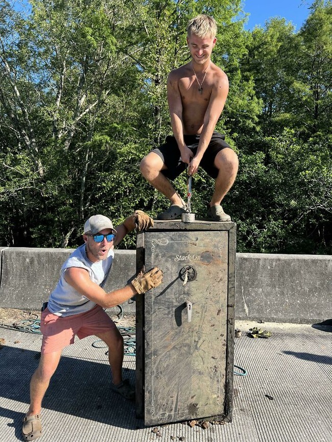 630c673296fa5_uforexygn1891__700