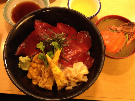 27 - seafood don at some fish market in Tokyo