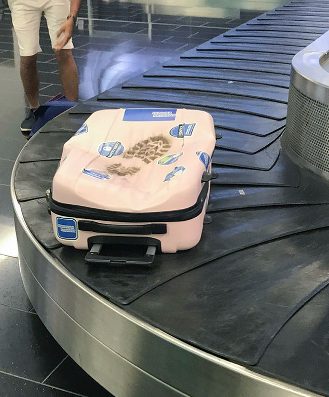 airlines-ruining-baggage-pics-20-6369287766280__700