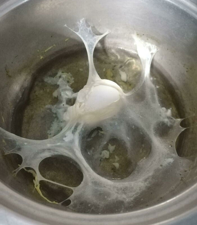 funny-cooking-accidents-12-624afcc8a2e7e__700