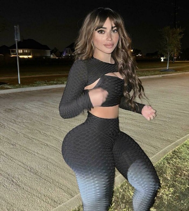 64253589bf5de_vplyzn8yg8pa1__700