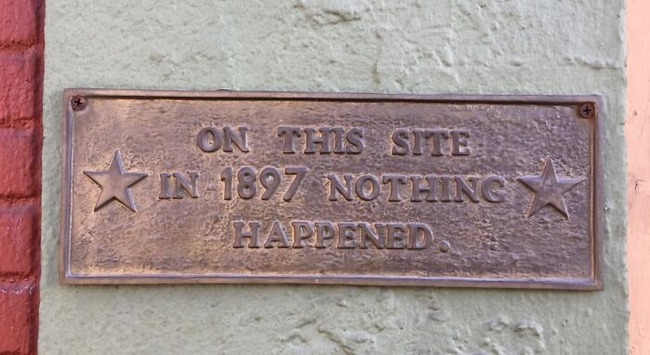 stupid-weird-signs-42-62b431704517b__700