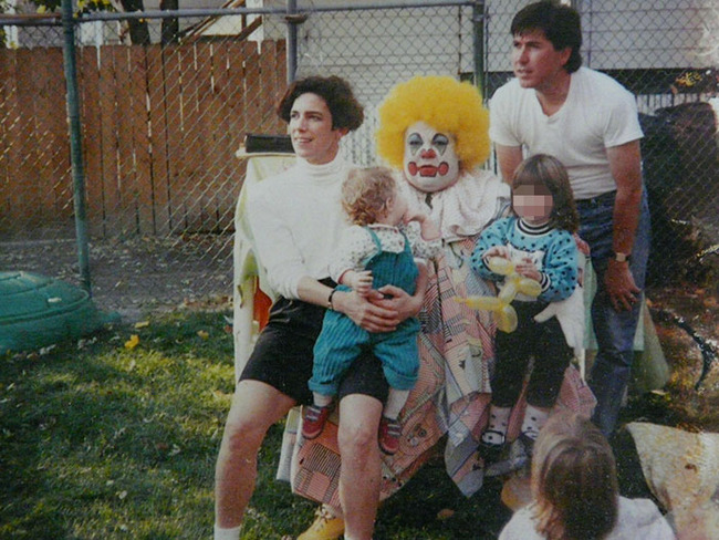 unusual-ridiculous-birthday-parties-37-664b61b58c91e__700