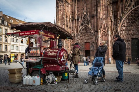 Strasbourg_marchand_de_marrons_chauds_octobre_2013_01