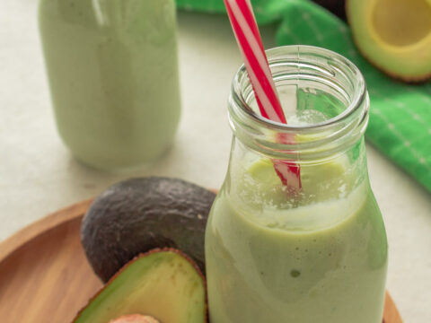 brazilian-avocado-smoothie-drink