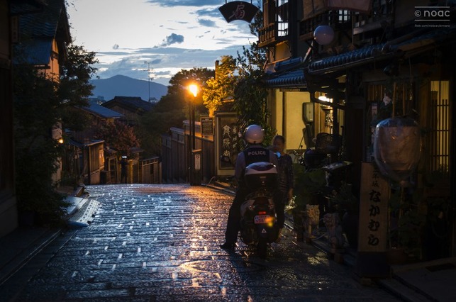 exploring-kyoto-the-scooter-cop_20871609453_o