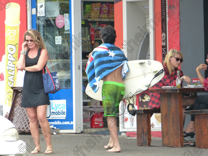 12230491602_4_australia-sydney-bondi-surfer