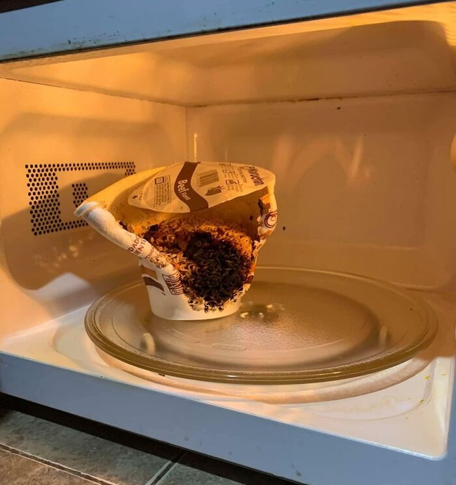 645baa1cc04f1_funny-microwave-heating-fails