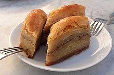 225px-Baklava_-_Turkish_special,_80-ply