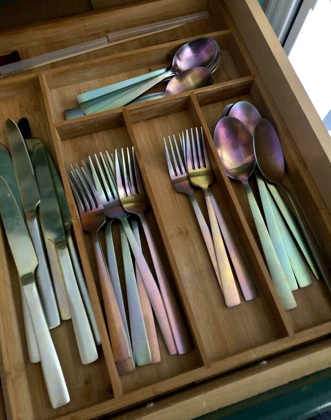 67e13dbb56055_well-worn-down-things