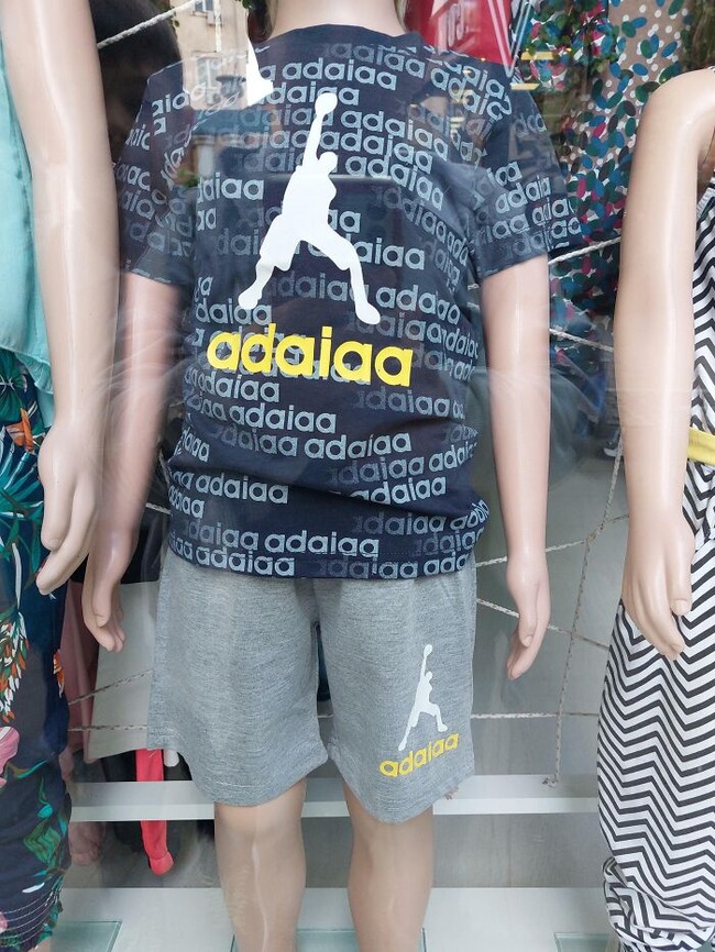 6545108463ee7_worst-clothing-design-fails
