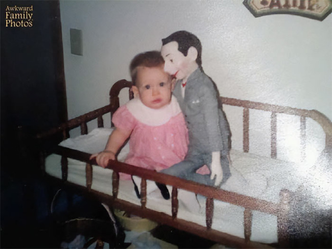 awkward-old-family-photos-12-6482f4c793506__700