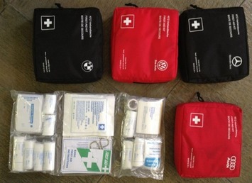 Car_addident_first_aid_kit_DIN13164