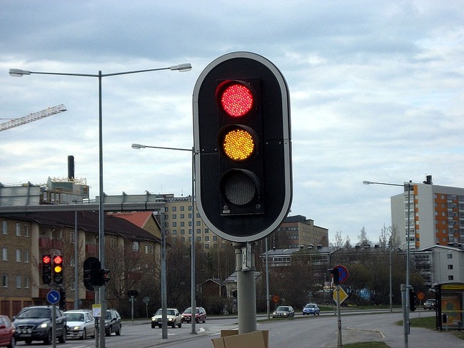800px-Led_traffic_lights