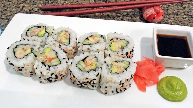 chilean-rock-crab-meat-california-roll