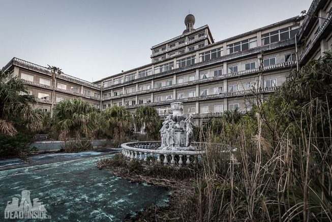 The-biggest-abandoned-hotel-in-Japan-5be555c19c7b9__880 (1)