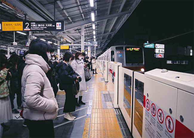 train-63f8a90d67cd9__700