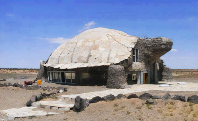 weird-homes-pics-20-645cb25228b6d__700