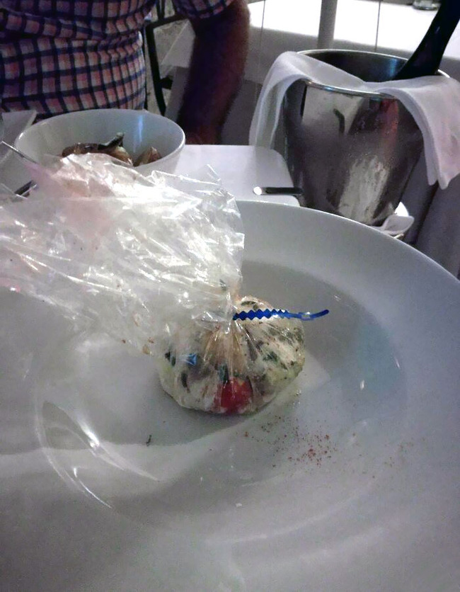 ridiculous-fancy-restaurant-foods-8-64633a3fd0558__700