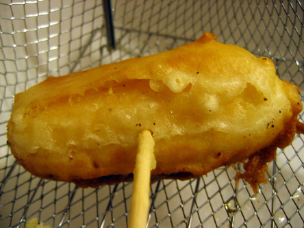 1280px-Deep-fried_twinkie