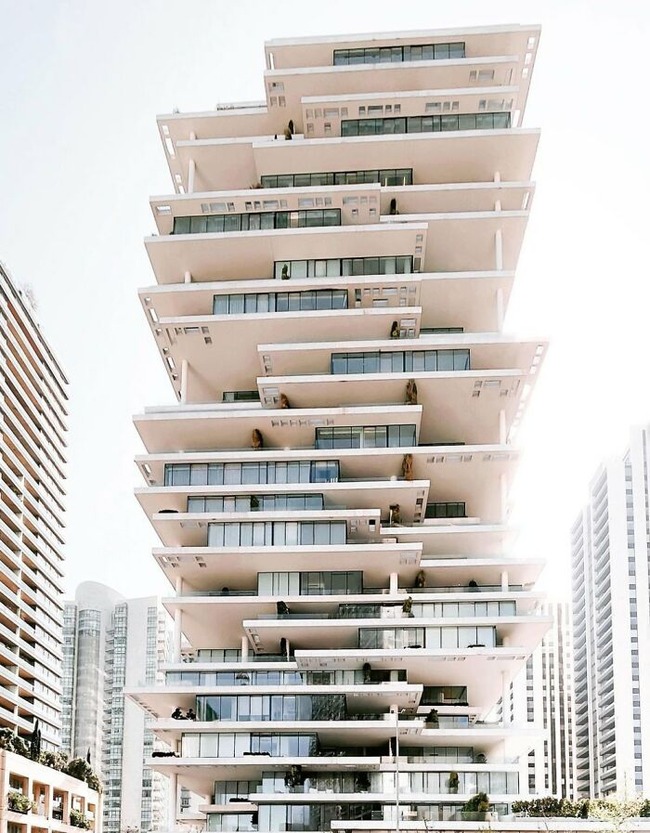 architecture-shaming-pictures-62aaee8c203b8__700 (1)
