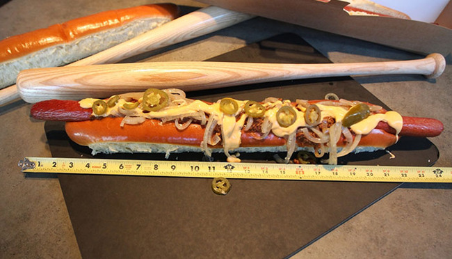 large-american-food-portions-11-63e61cd64c5e4__700