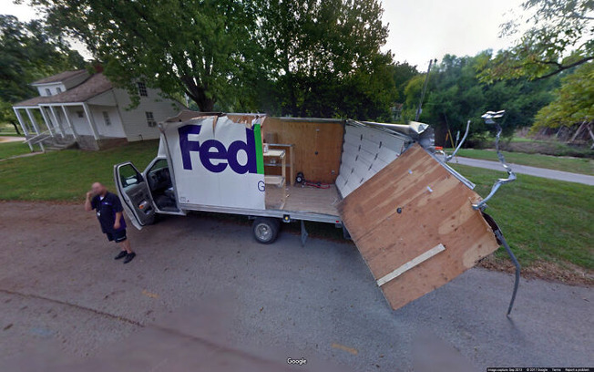 google-street-view-funny-pics-jon-rafman-52-605c5a2a09c0f__700